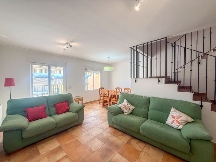 Image No.3-3 Bed Townhouse for sale