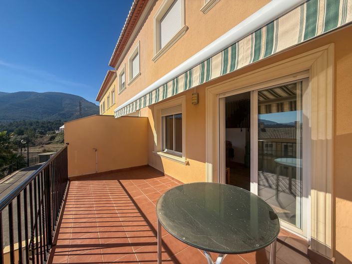 Image No.6-3 Bed Townhouse for sale