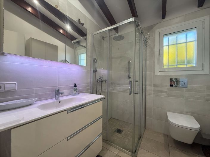 Image No.10-4 Bed Villa for sale