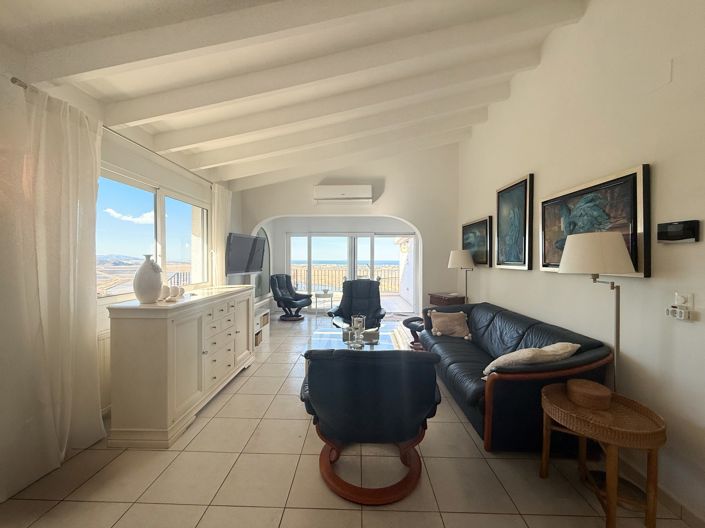 Image No.3-4 Bed Villa for sale