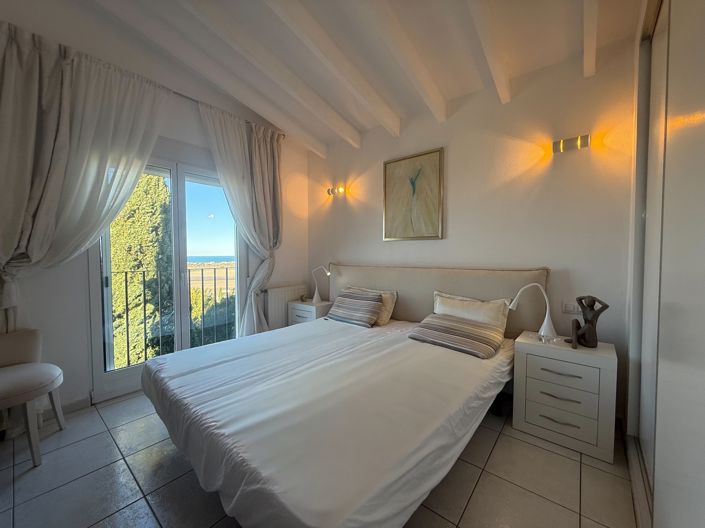 Image No.8-4 Bed Villa for sale