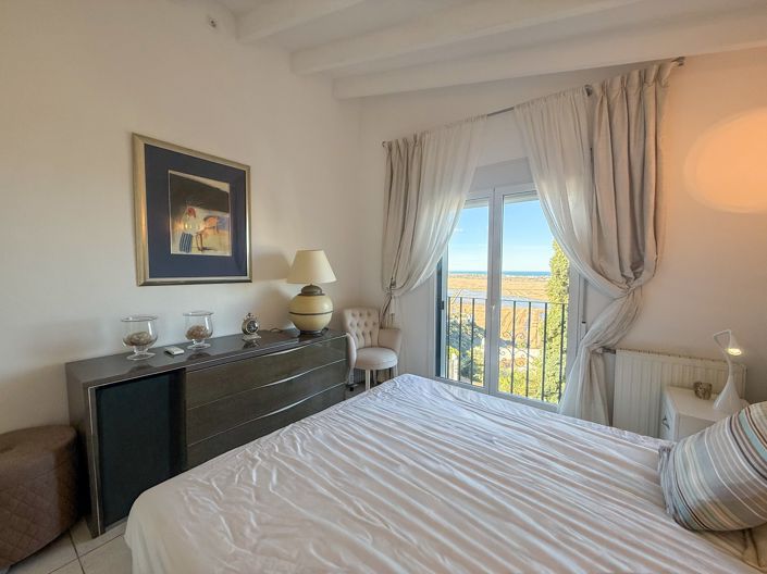 Image No.9-4 Bed Villa for sale