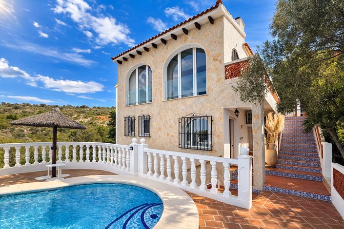 Image No.2-3 Bed Villa for sale