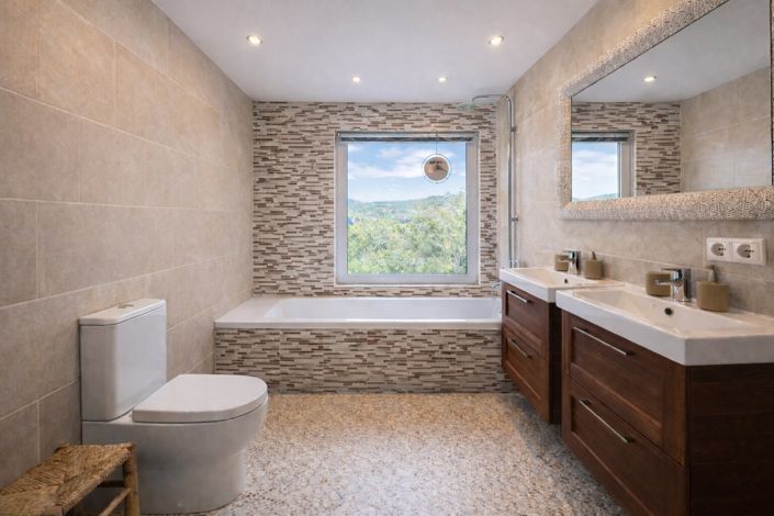 Image No.12-3 Bed Villa for sale