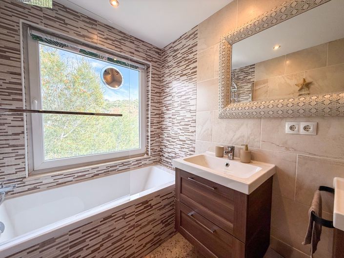 Image No.17-3 Bed Villa for sale