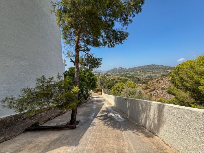 Image No.26-3 Bed Villa for sale