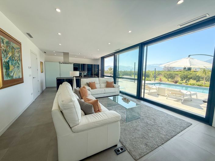 Image No.11-3 Bed Villa for sale