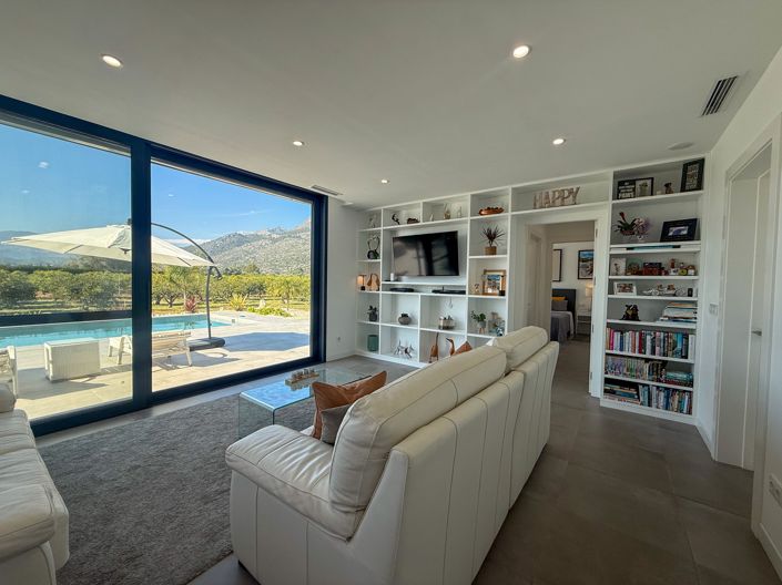 Image No.13-3 Bed Villa for sale