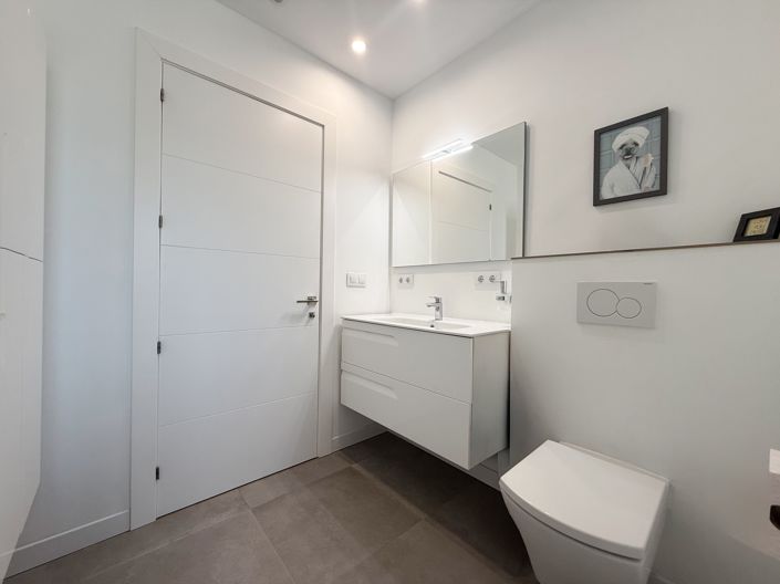 Image No.18-3 Bed Villa for sale