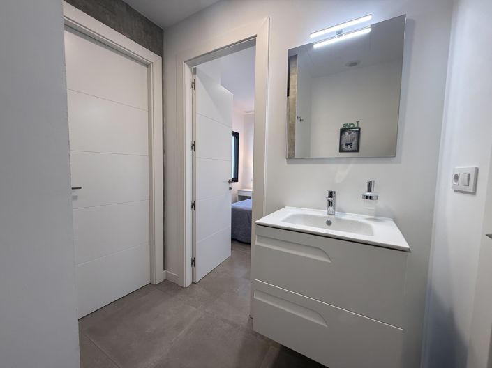 Image No.28-3 Bed Villa for sale