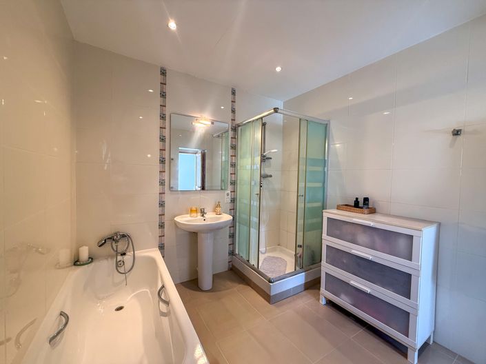 Image No.11-3 Bed Villa for sale