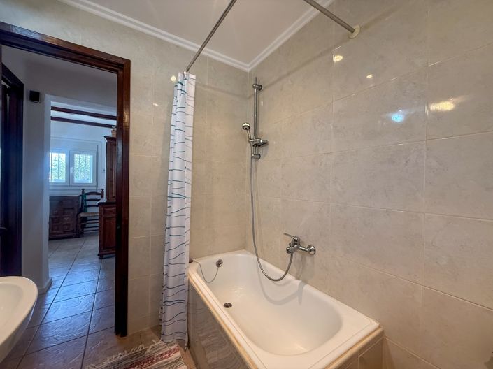 Image No.17-3 Bed Villa for sale