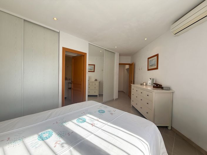 Image No.8-3 Bed Villa for sale