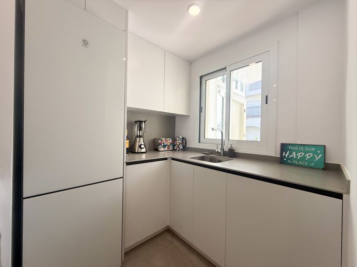 Image No.2-2 Bed Property for sale