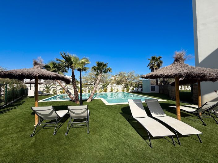 Image No.20-2 Bed Property for sale