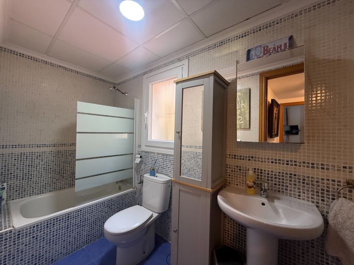 Image No.13-2 Bed Property for sale