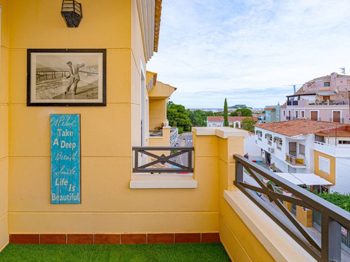 Image No.16-2 Bed Property for sale