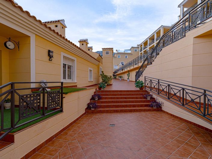 Image No.20-2 Bed Property for sale