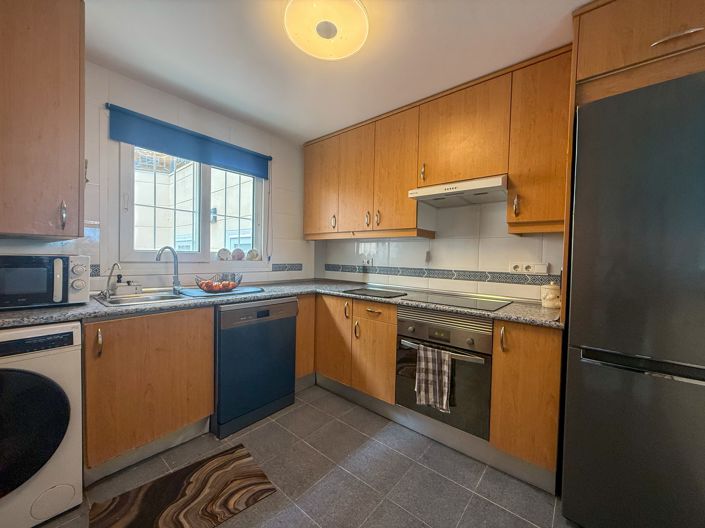 Image No.5-2 Bed Property for sale