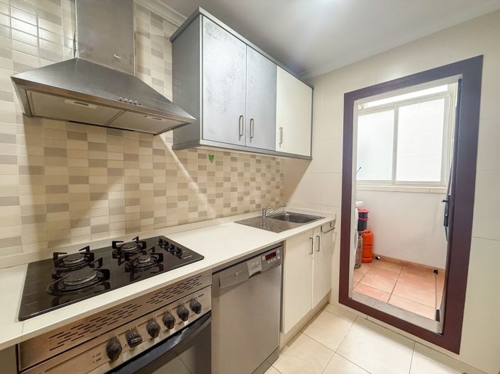 Image No.10-3 Bed Property for sale