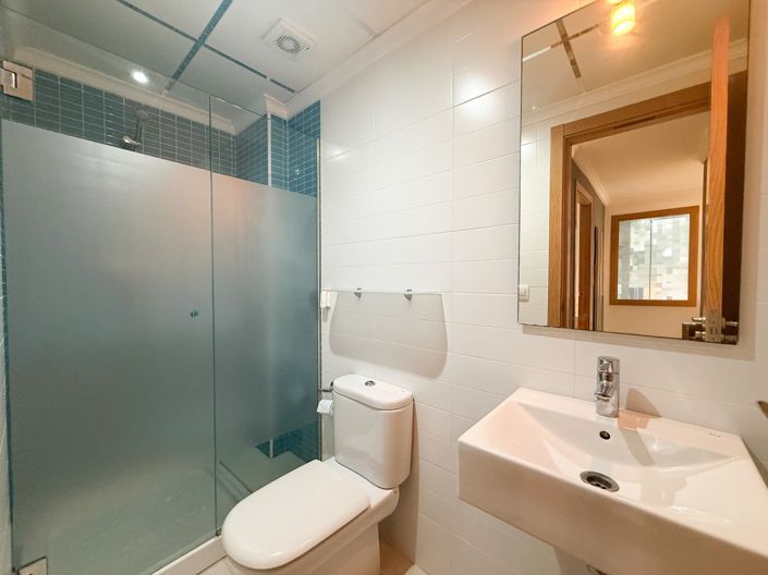 Image No.15-3 Bed Property for sale