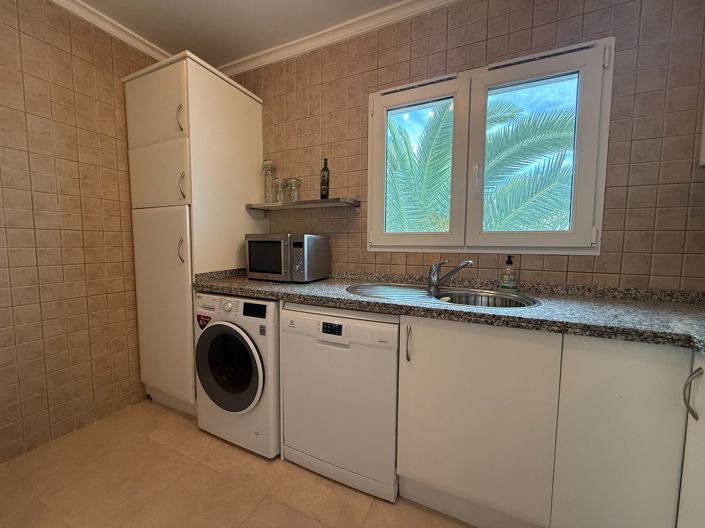 Image No.12-3 Bed Villa for sale