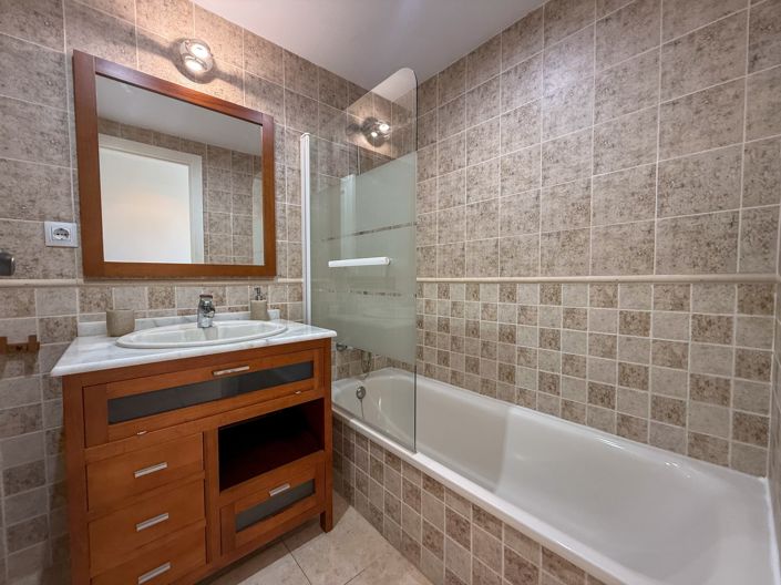 Image No.14-2 Bed Property for sale