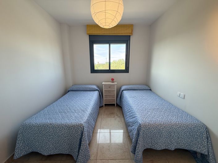 Image No.17-2 Bed Property for sale