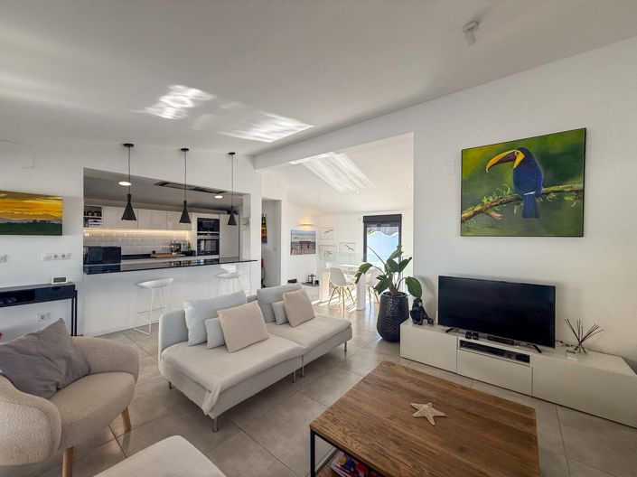 Image No.10-3 Bed Villa for sale