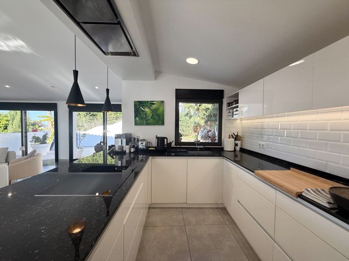 Image No.13-3 Bed Villa for sale