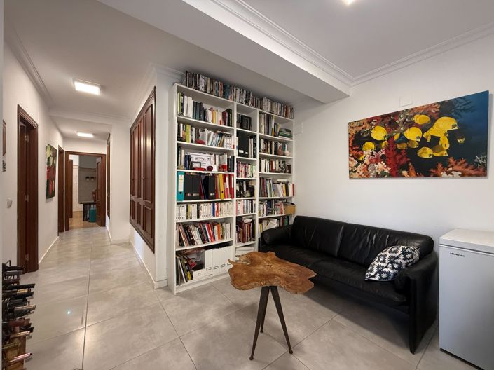 Image No.18-3 Bed Villa for sale