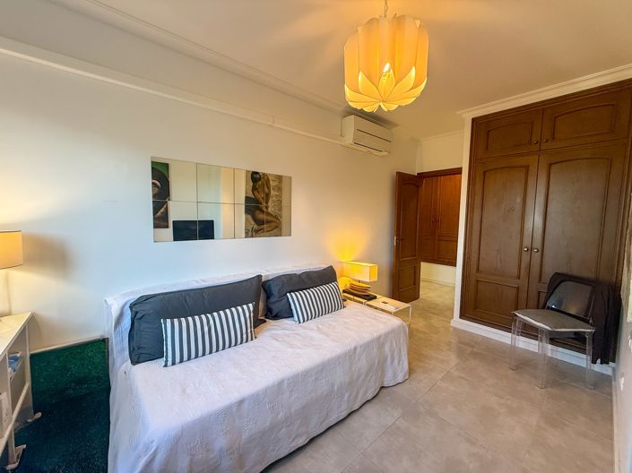 Image No.26-3 Bed Villa for sale