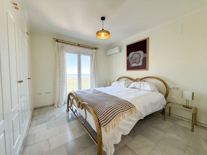 Image No.17-3 Bed Villa for sale