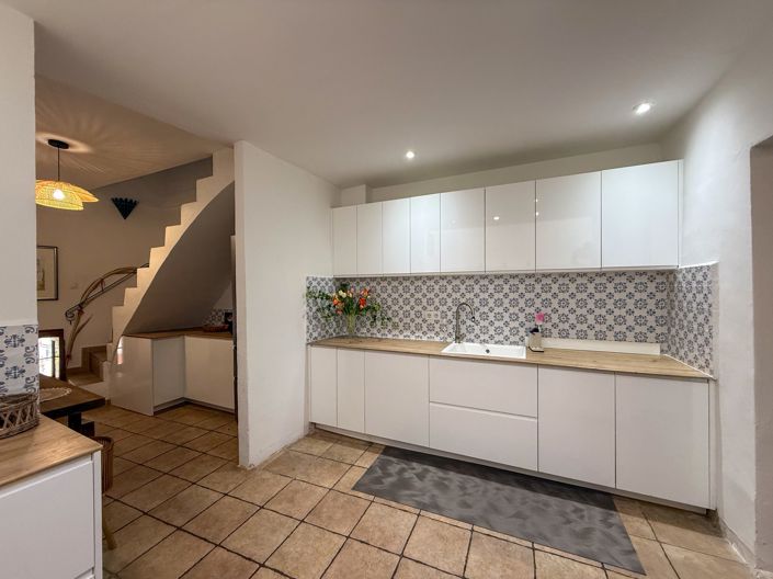 Image No.10-3 Bed Townhouse for sale