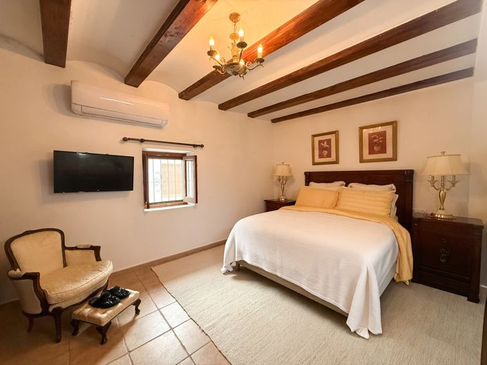 Image No.15-3 Bed Townhouse for sale