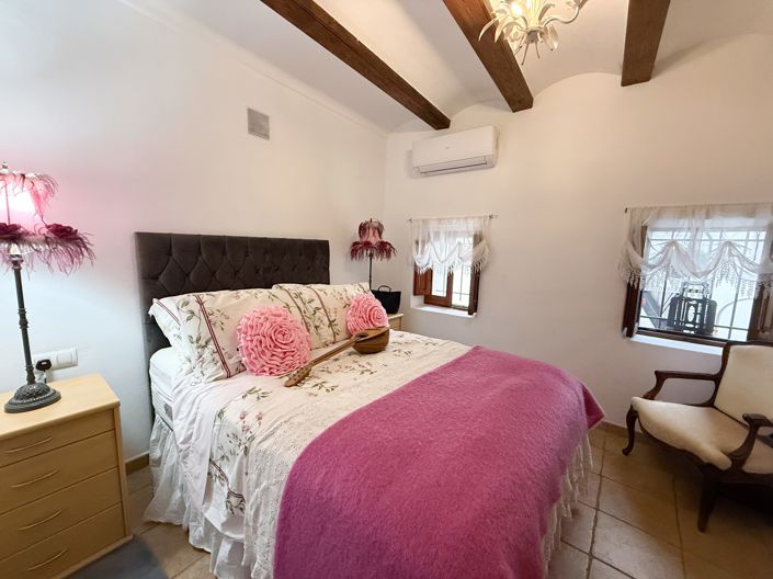 Image No.20-3 Bed Townhouse for sale