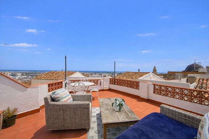 Image No.25-3 Bed Townhouse for sale