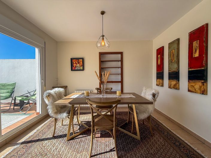 Image No.12-3 Bed Townhouse for sale