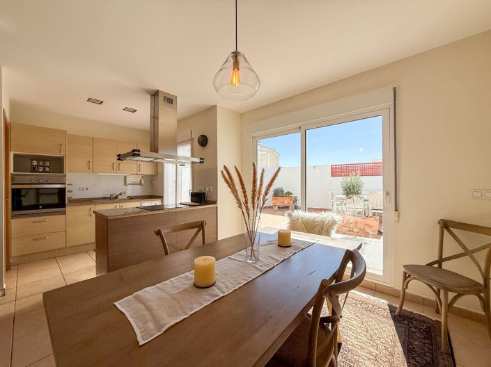 Image No.13-3 Bed Townhouse for sale