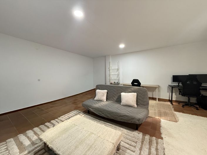 Image No.22-3 Bed Townhouse for sale