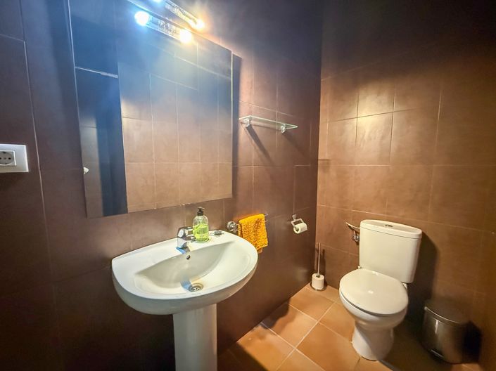 Image No.26-3 Bed Townhouse for sale