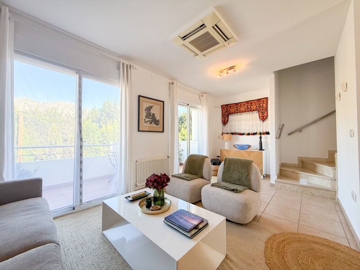 Image No.5-3 Bed Townhouse for sale