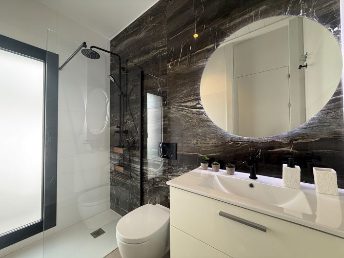 Image No.16-5 Bed Villa for sale