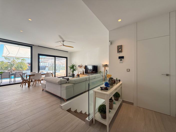 Image No.20-5 Bed Villa for sale