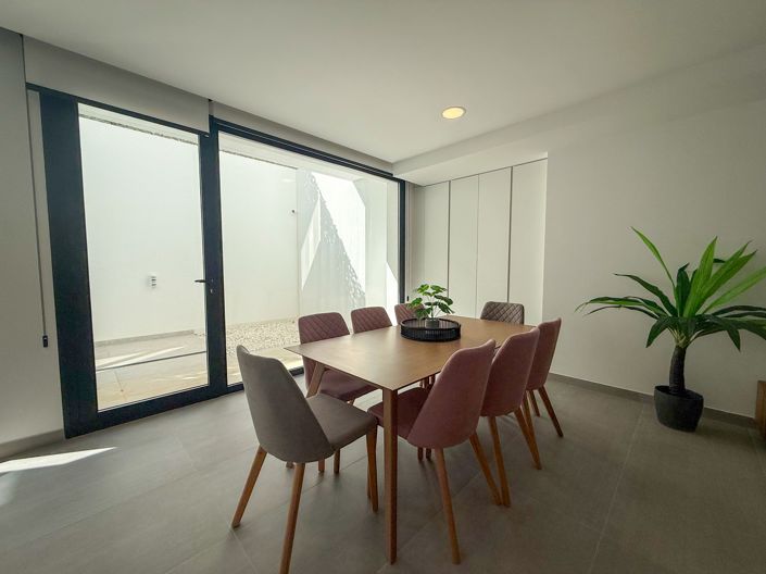 Image No.32-5 Bed Villa for sale