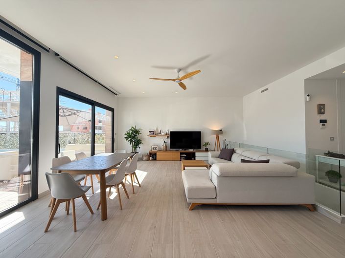 Image No.5-5 Bed Villa for sale