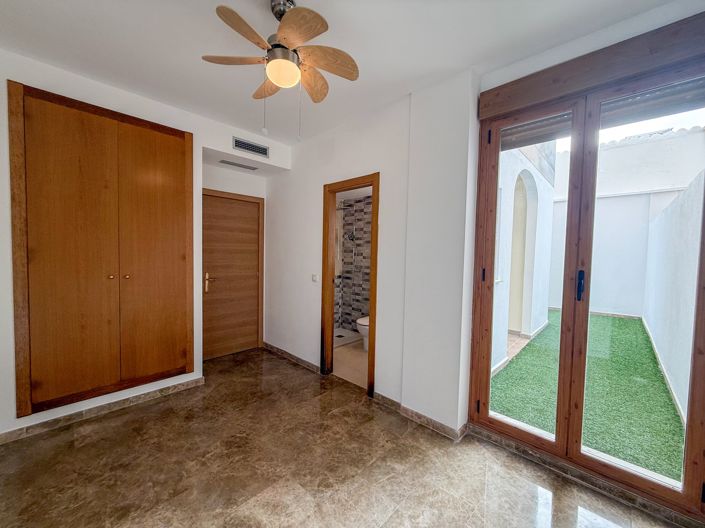 Image No.13-2 Bed Property for sale