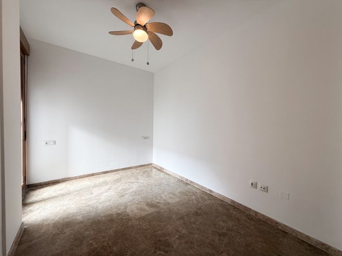 Image No.14-2 Bed Property for sale