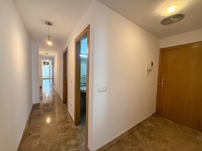 Image No.4-2 Bed Property for sale