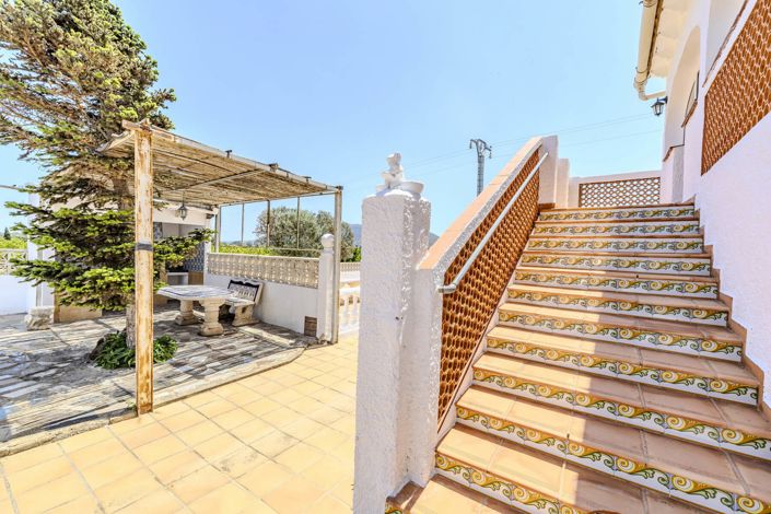 Image No.10-3 Bed Villa for sale